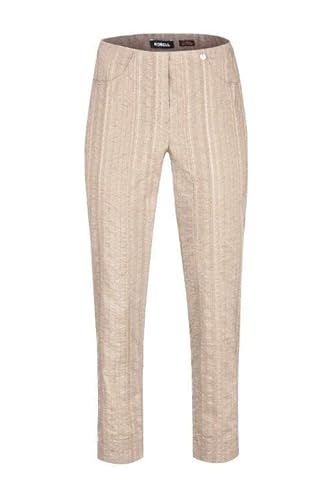 Robell Style BELLA09 – 7/8 Damenhose, Sommerhose mit Seersucker Struktur, Gerade geschnittenes Bein mit Gesässtaschen Farbe Beige Größe 46