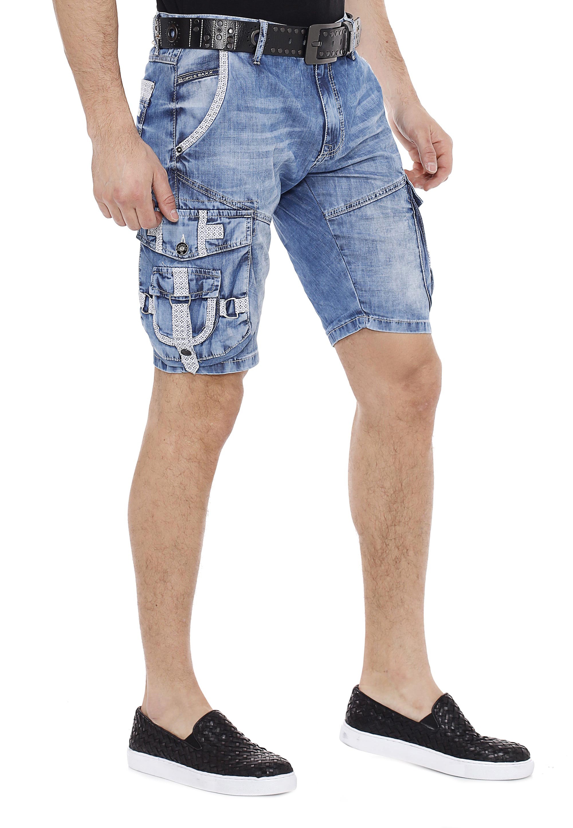 Cipo & Baxx Shorts, mit schicken Cargotaschen 2