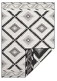 NORTHRUGS In- und Outdoor Teppich Malibu 80x150cm - Wendeteppich Wetterfest Modern Geometrisches Muster Läufer für Balkon Terrasse Garten Wintergarten Wohnzimmerteppich Wasserfest in Schwarz Creme