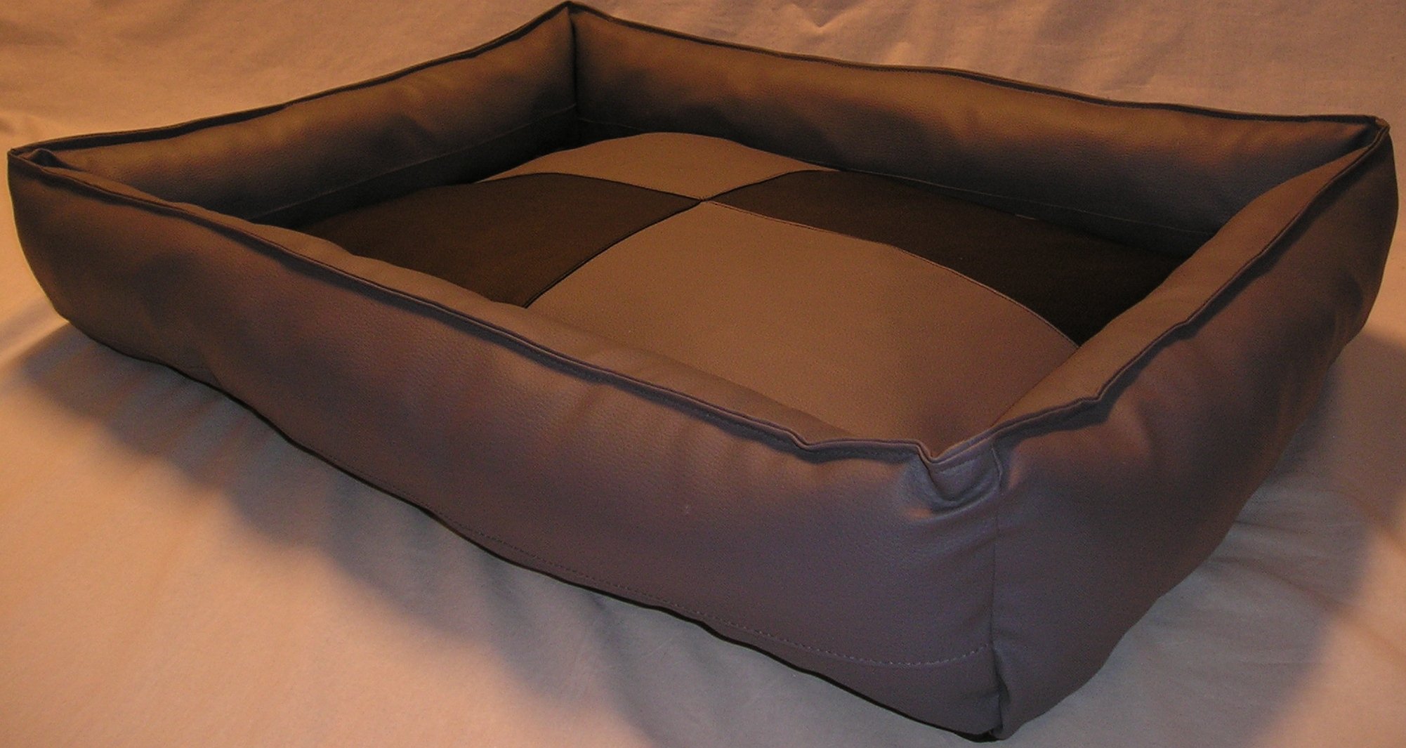 Hundebett Hundesofa Hundekissen Schlafplatz Kunstleder Basso 90 cm X 70 cm grau schwarz