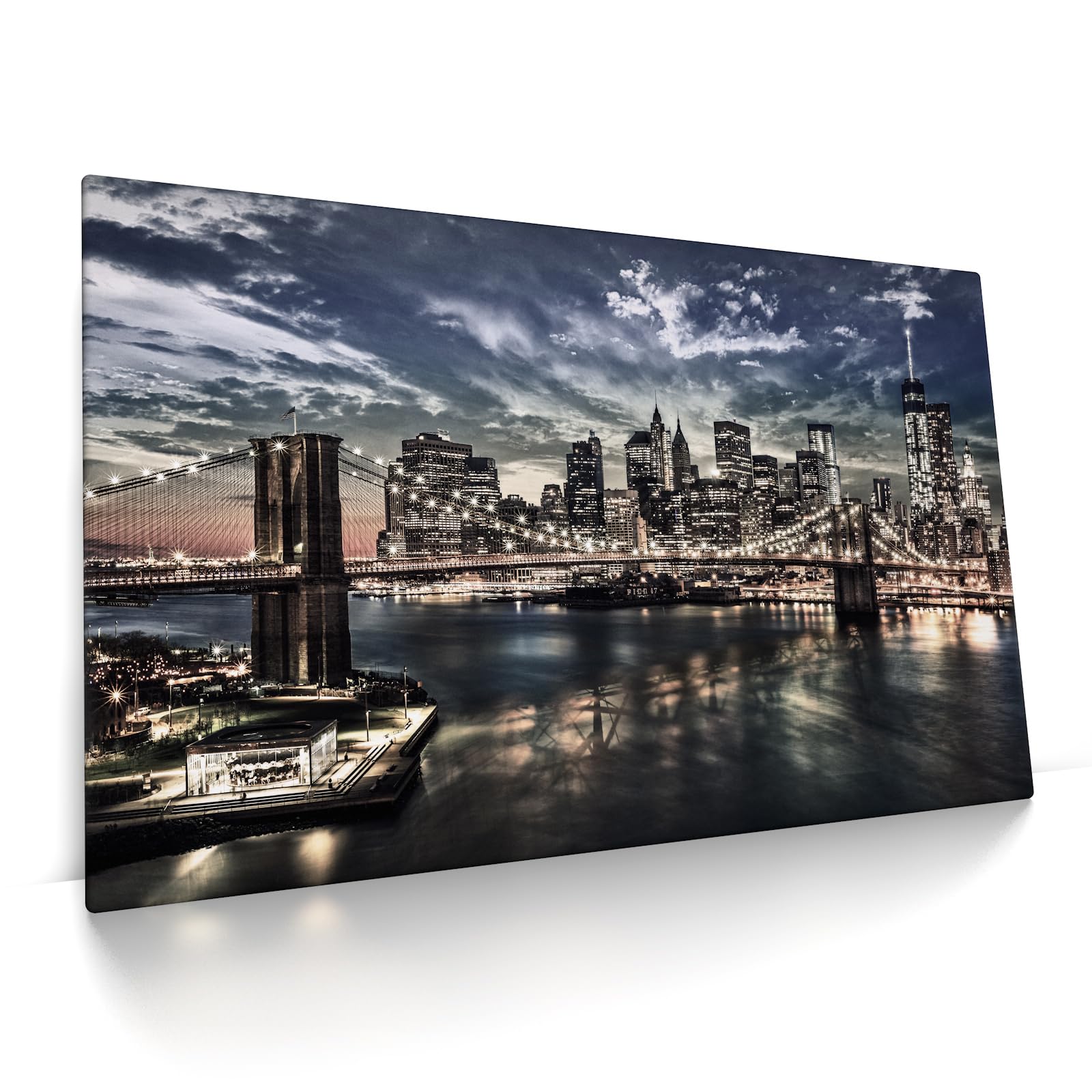 CanvasArts Brooklyn Bridge - New York Skyline - Leinwand Bild - Abenddämmerung, dramatischer Himmel, Nacht (100 x 60 cm, Leinwand auf Keilrahmen)