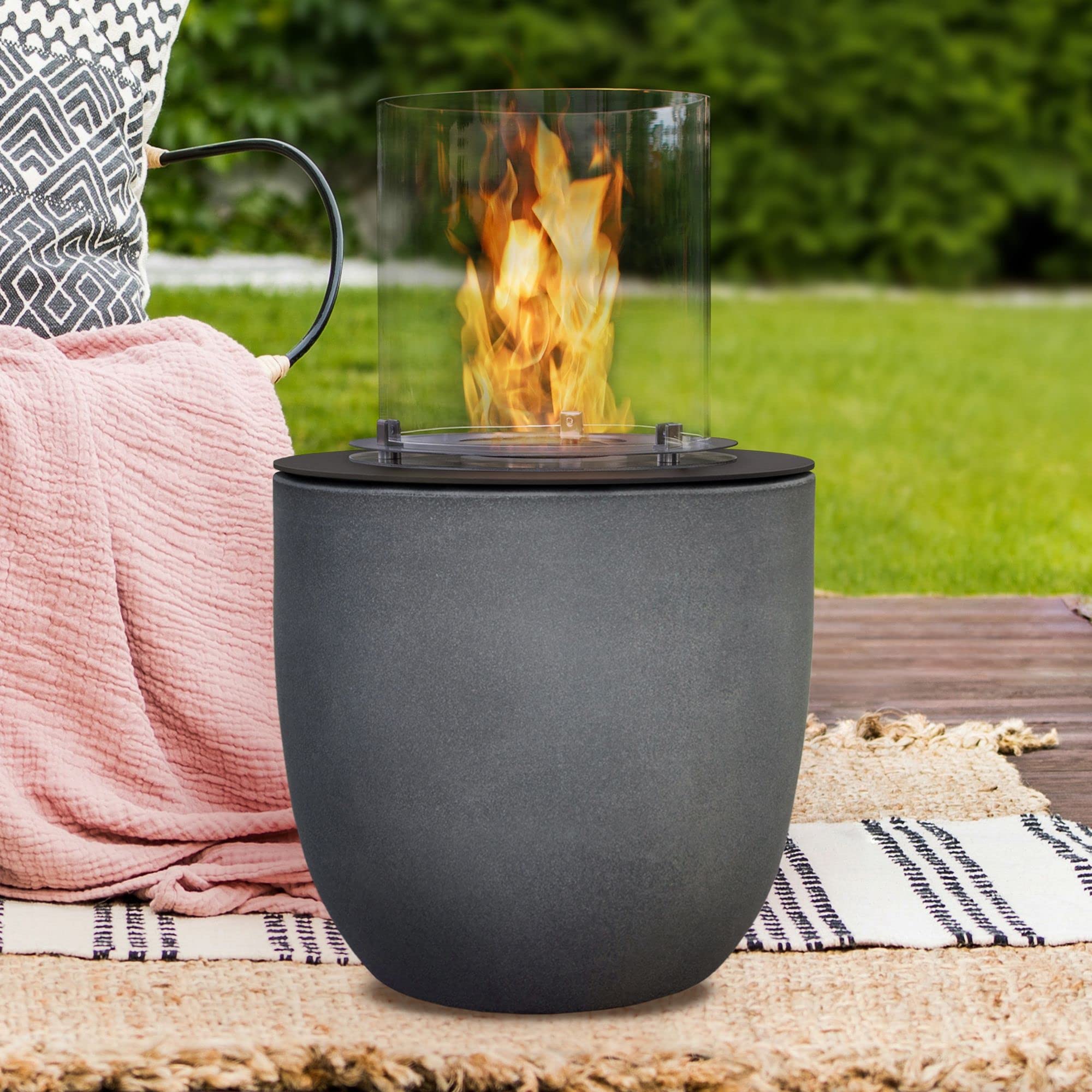 muenkel design Vagos – Beton-grau – Bio-Ethanol Feuerstelle Gartenfackel Terrassenfeuer mit Round Burner 300 Brennkammer