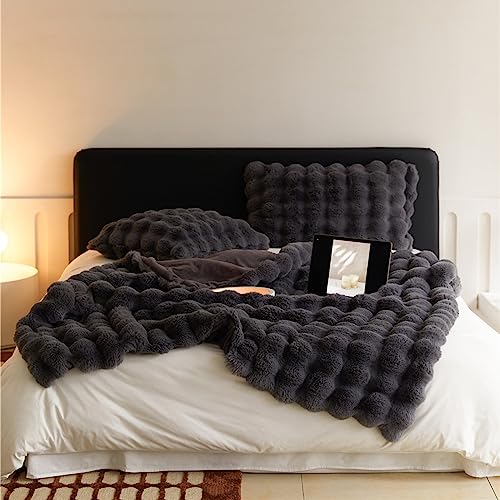 Überwurfdecke aus Kunstkaninchenfell, gerüschte elegante Decke, weiche, wendbare, gemütliche Decke, flauschige Plüschdecke für Couch, Bett, Stuhl, waschbar, weiß, 50 × 50 cm Kissen (braun 130 × 160