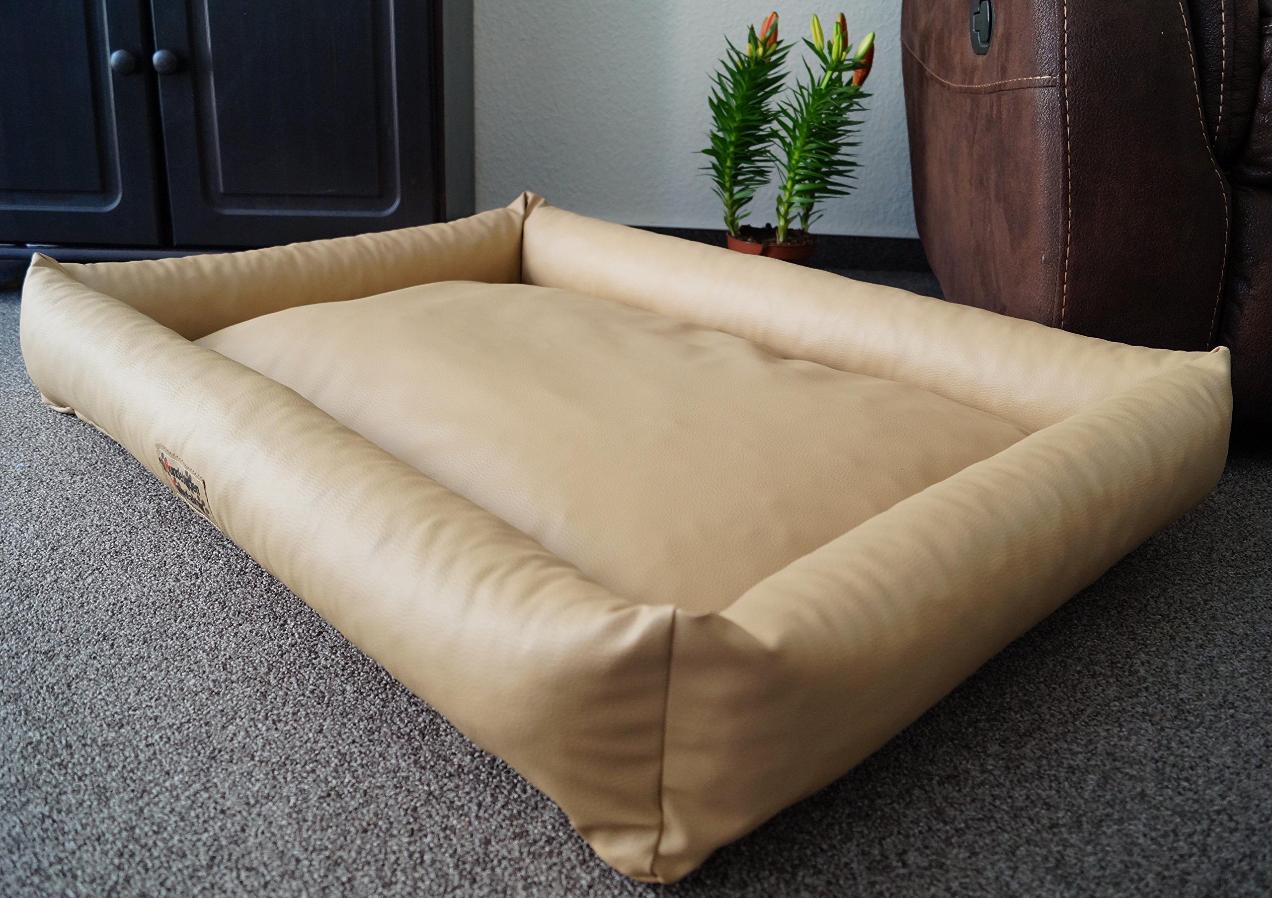 Hundebettenmanufaktur Hundebett Hundesofa Schlafplatz wendbar komplett aus Kunstleder PicoBello Farbe und Größe wählbar (100 cm X 70 cm, beige)