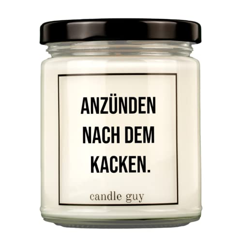 candle guy Duftkerze | Anzünden nach dem Kacken. | Handgemacht aus 100% Sojawachs | 70 Stunden Brenndauer