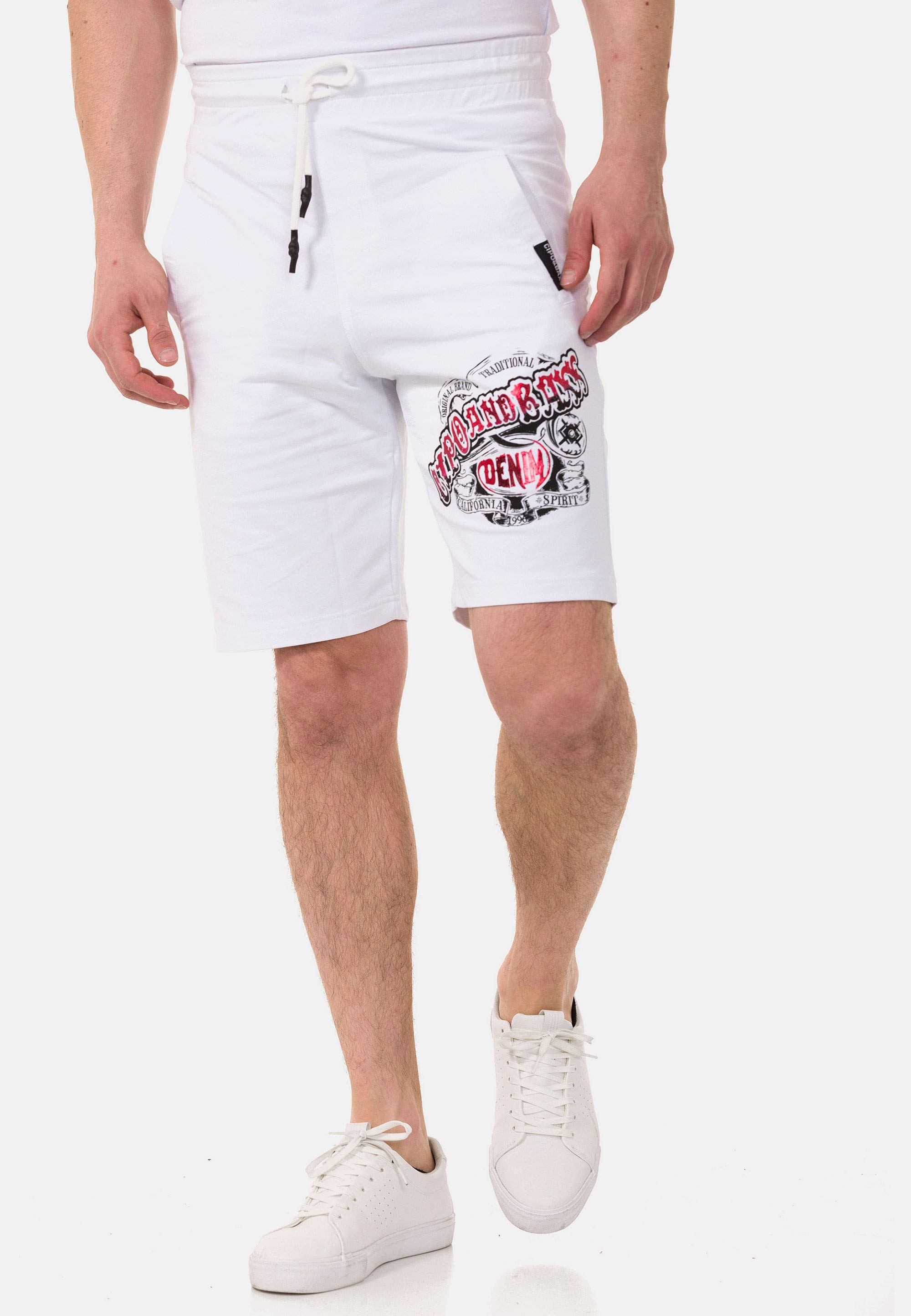 Cipo & Baxx Shorts, mit coolem Marken-Element am Bein 2