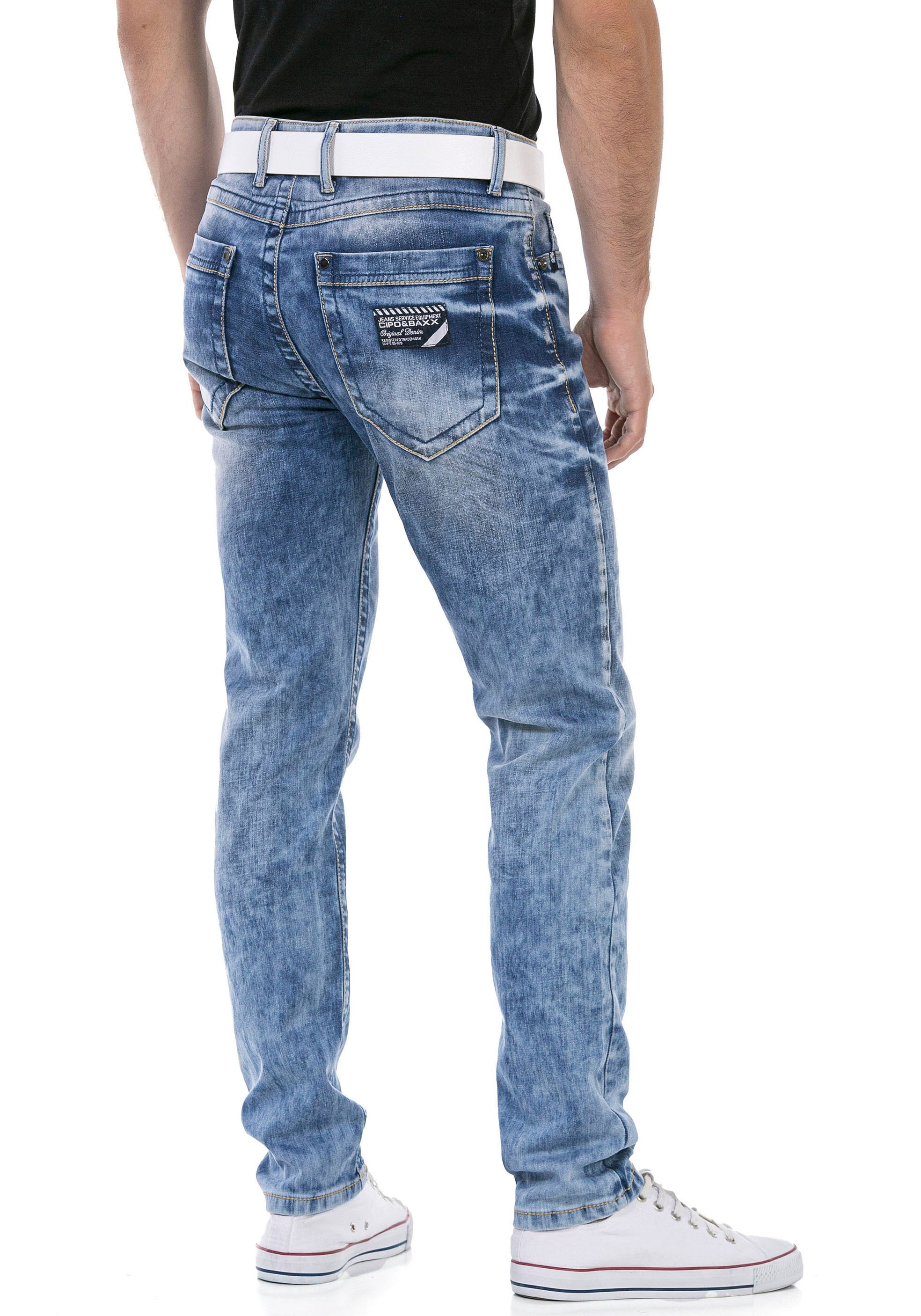 Cipo & Baxx Regular-fit-Jeans, mit markanter Waschung 2