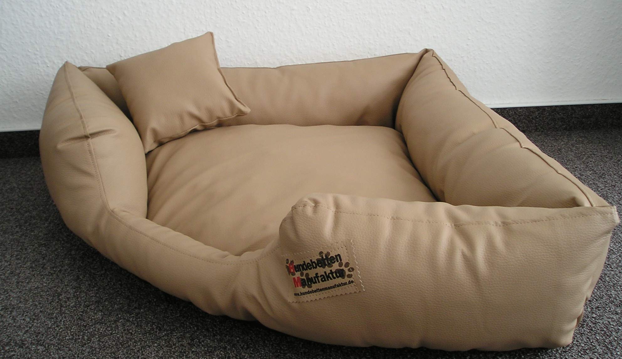 Hundebett Eckbett Hundesofa Schlafplatz Kunstleder Canto (100 cm X 100 cm, Beige)