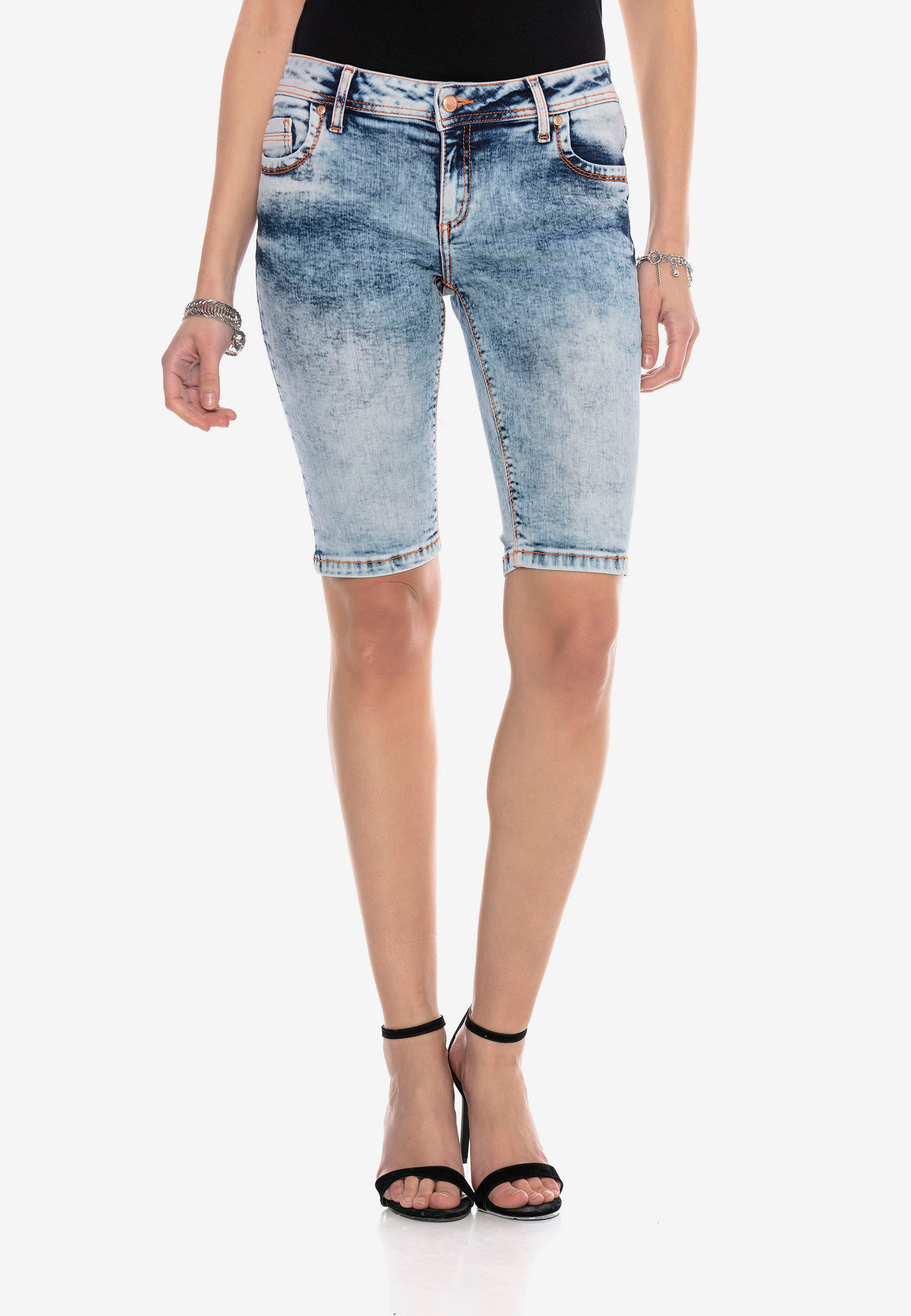 Cipo & Baxx Shorts, mit cooler Waschung