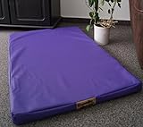 Hundebettenmanufaktur Hundematratze Hundebett beidseitig Kunstleder Schaumstoff 5 cm Verschiedene Größen und Farben wählbar (105 cm X 65 cm, Lavendel)