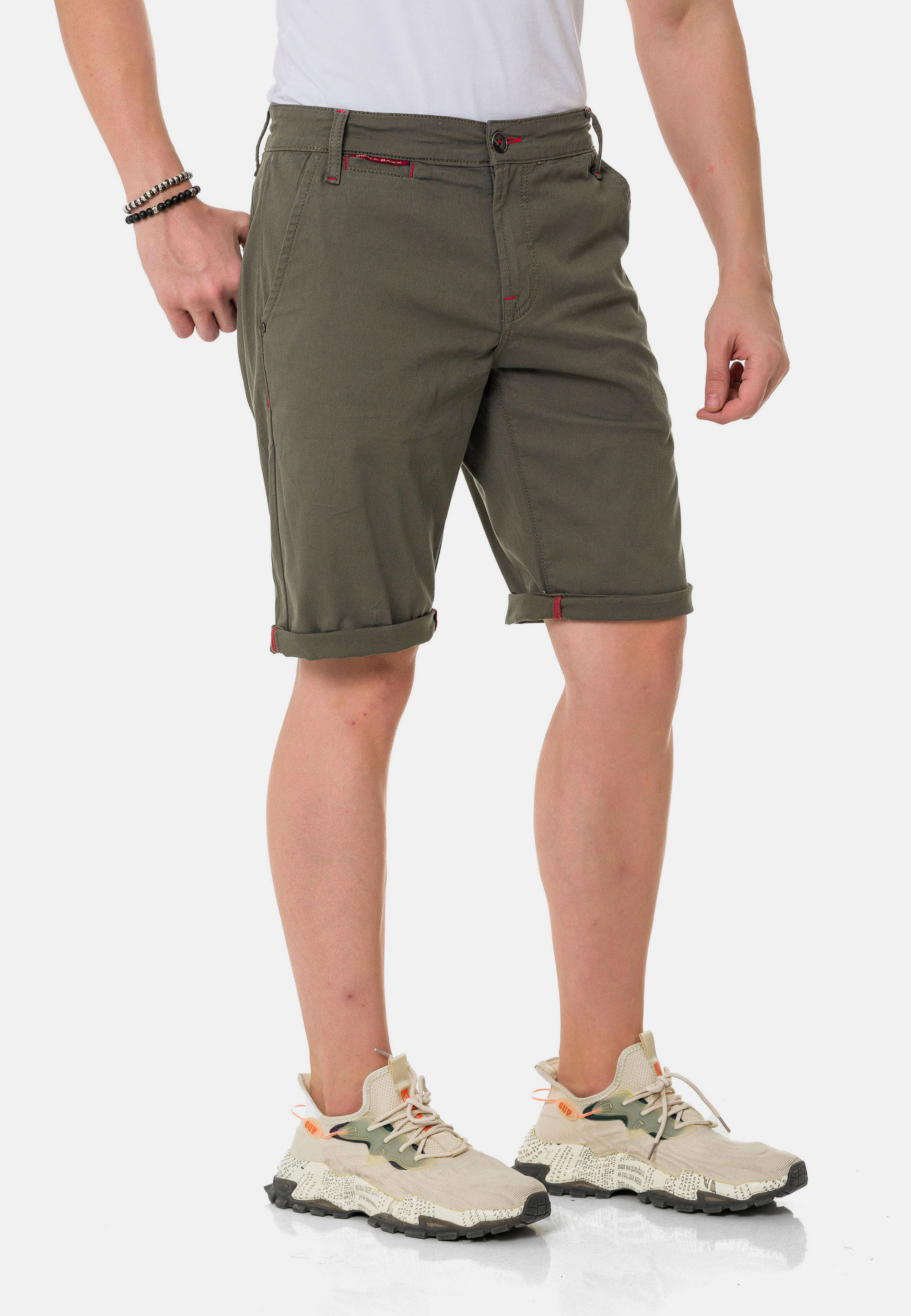 Cipo & Baxx Shorts, im einfarbigen Look 3