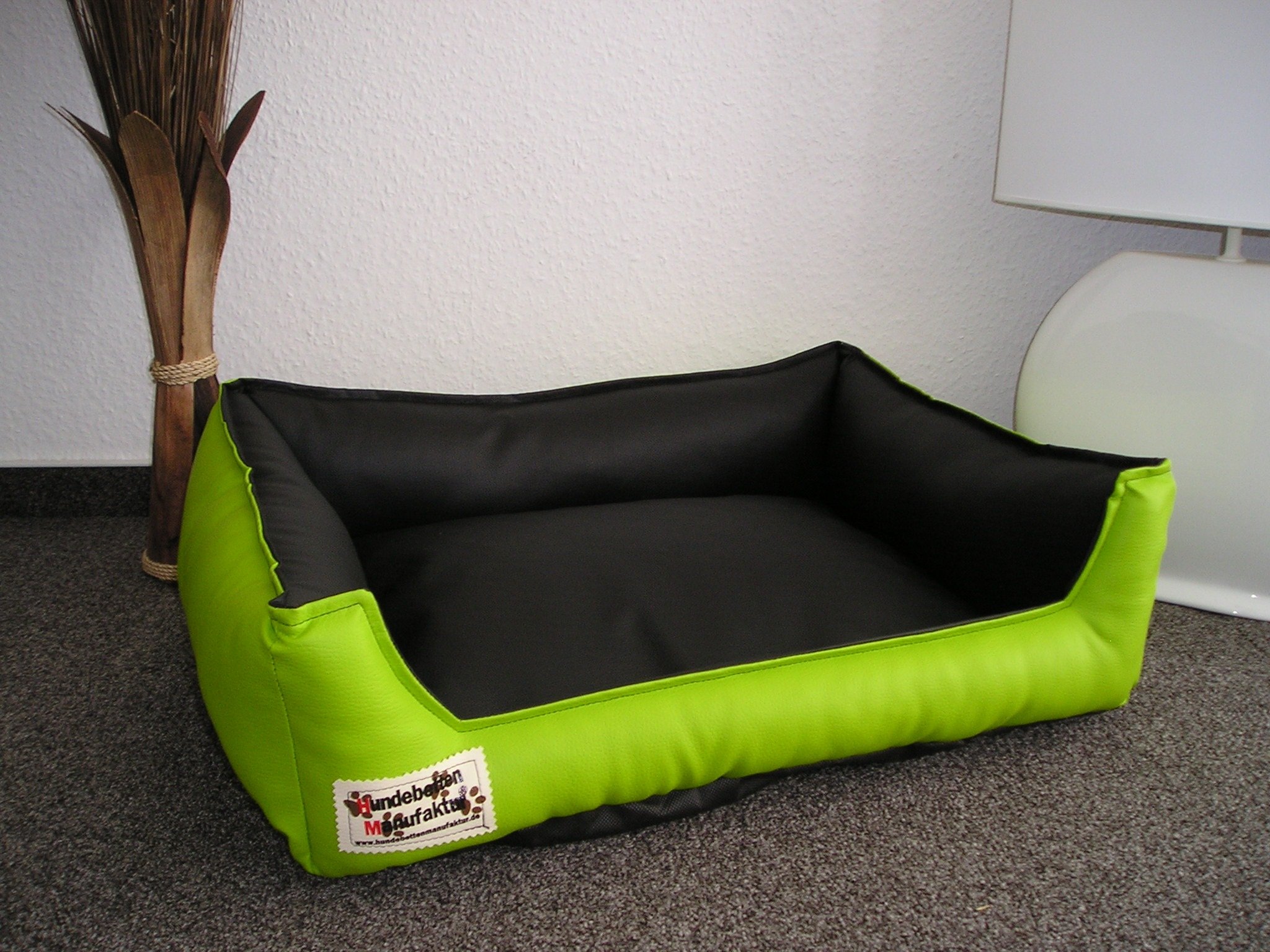 Hundebett Hundesofa Schlafplatz Kunstleder Acceso Farbe und Größe wählbar von XS bis XXL (90 cm X 70 cm, Limone schwarz)