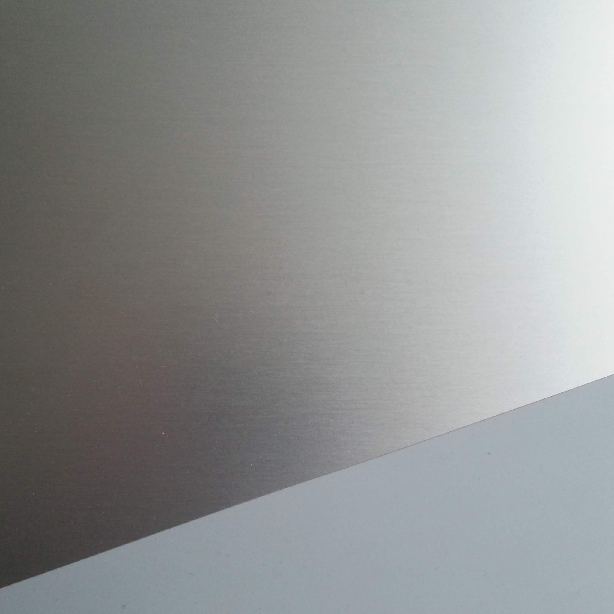 Aluminium Blech eloxiert 2,0mm stark Alublech, E6/EV1 eloxiert, einseitig mit Schutzfolie … (1500x500mm)