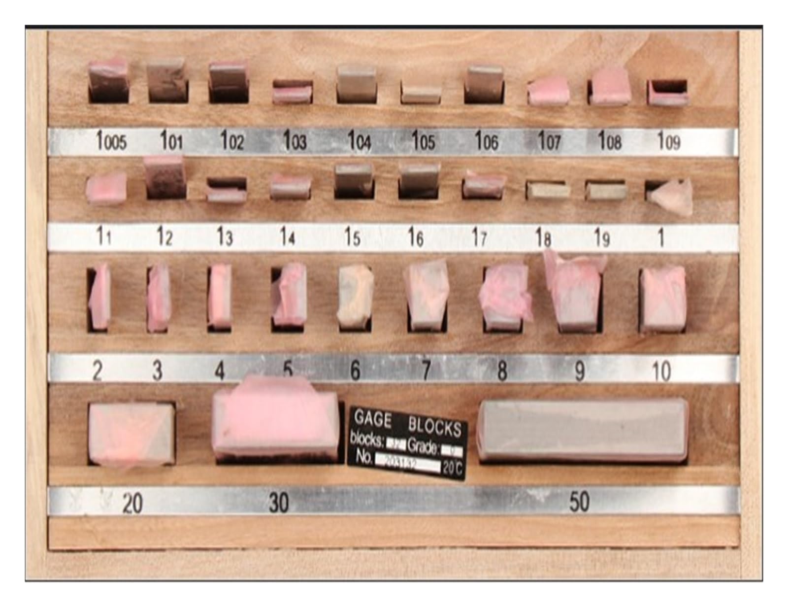 Leicht ablesbar, mehrfache Größe Endmaß, 32-teilige metrische Messblöcke aus Schnellarbeitsstahl der Güteklasse 0, Frästischset, standardmäßige metrische Messgeräte, Präzisions-0,001-Messdrehwerkzeug