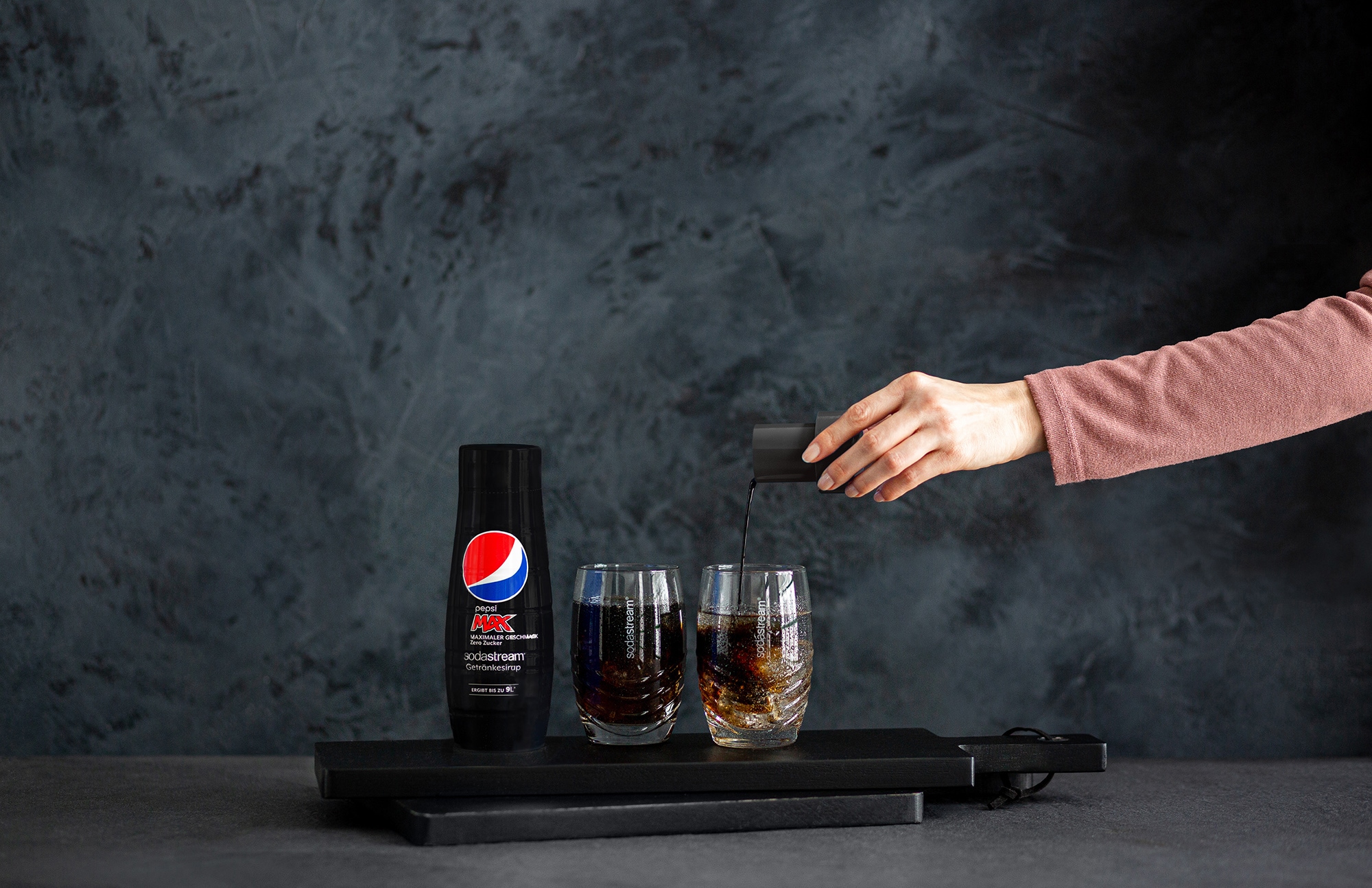 SodaStream Getränke-Sirup, Pepsi Max, 0,44 l, (4 Flaschen), für bis zu 9 Liter Fertiggetränk 2