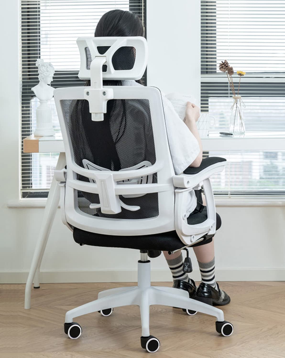 Schreibtischstuhl mit hoher Rückenlehne für das Home-Office, ergonomischer Büro-Liegestuhl, mit verstellbarer Lordosenstütze und Fußstütze, höhenverstellbarer Sitz, mit Lordosenstütze, Schwarz Run