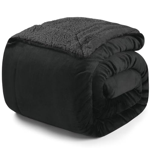 Blumtal Flauschige Sherpa Kuscheldecke 150 x 200 cm – hochwertige Oeko-TEX® zertifizierte Sherpa Decke, super weiche Fleecedecke als Sofadecke, Tagesdecke oder Wohndecke, Schwarz