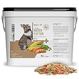 ReaVET Natur Nagerfutter 10 Liter - Kaninchenfutter, Meerschweinchen Futter, Hamster, Nager - Artgerecht mit Gemüseflocken, Kräutern, Getreide, und Luzerne, Ohne künstliche Zusätze