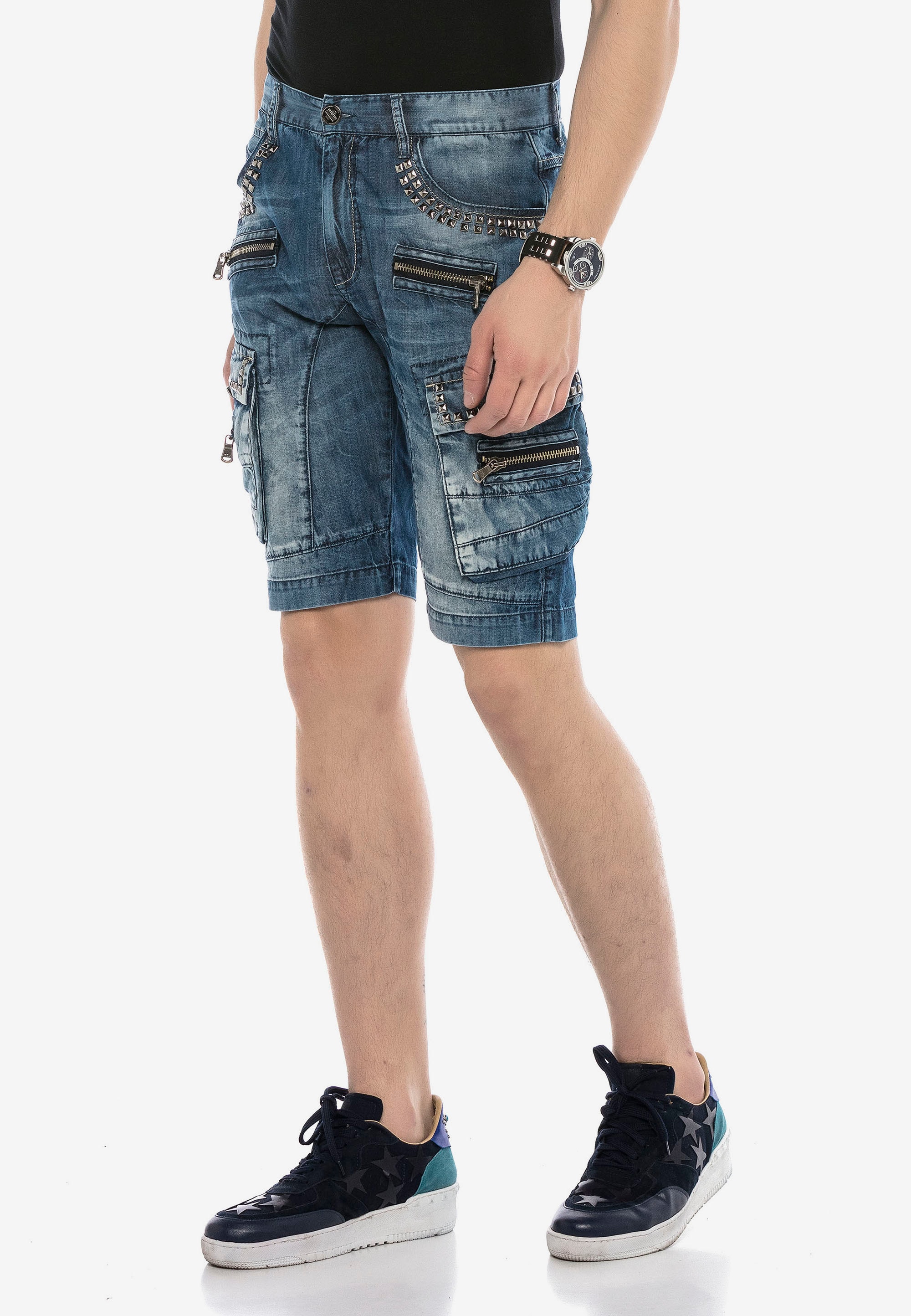 Cipo & Baxx Shorts, mit Nieten und Cargotaschen 3