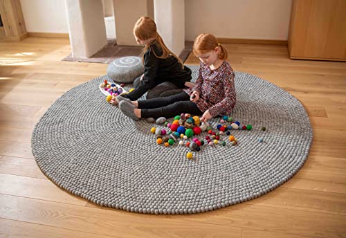 naturling Kinderteppich aus 100% Filz Kugeln handgemacht - großer Spielteppich rund (Grau, 200 cm)