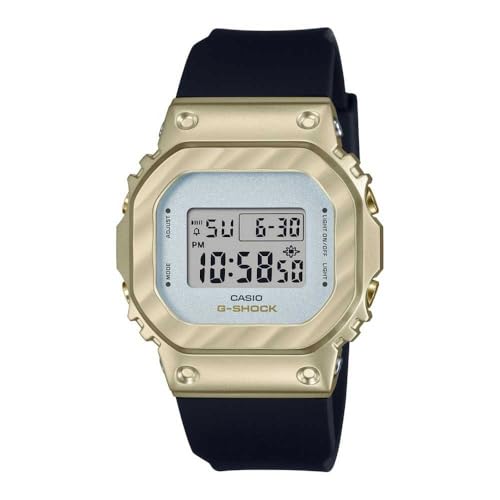 CASIO GM-S5600BC-1ER Unisex-Erwachsene Quarzuhr mit Edelstahlarmband, Schwarz, Streifen