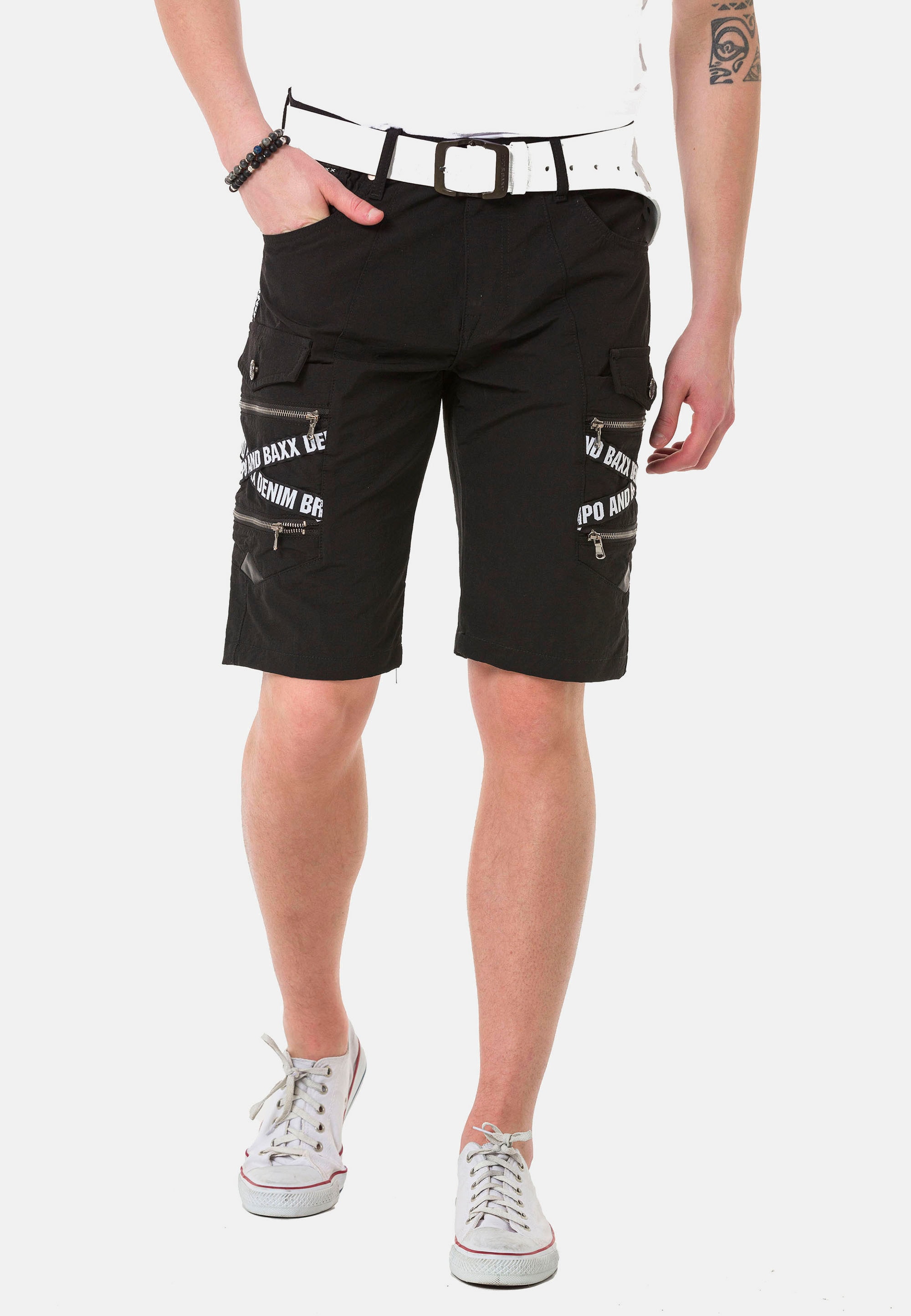 Cipo & Baxx Shorts, mit trendigen Cargotaschen