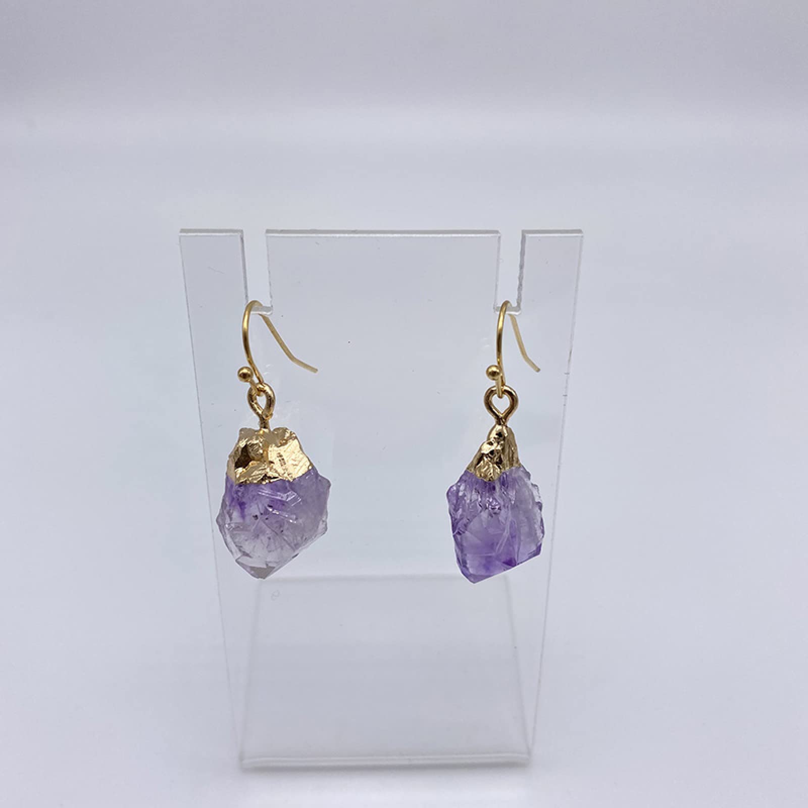 Unregelmäßiger natürlicher Amethyst-Quarz-Draht-Ohrring-Stein-lila Kristallschmucksachen baumeln Haken Eardrop, Goldfarbe