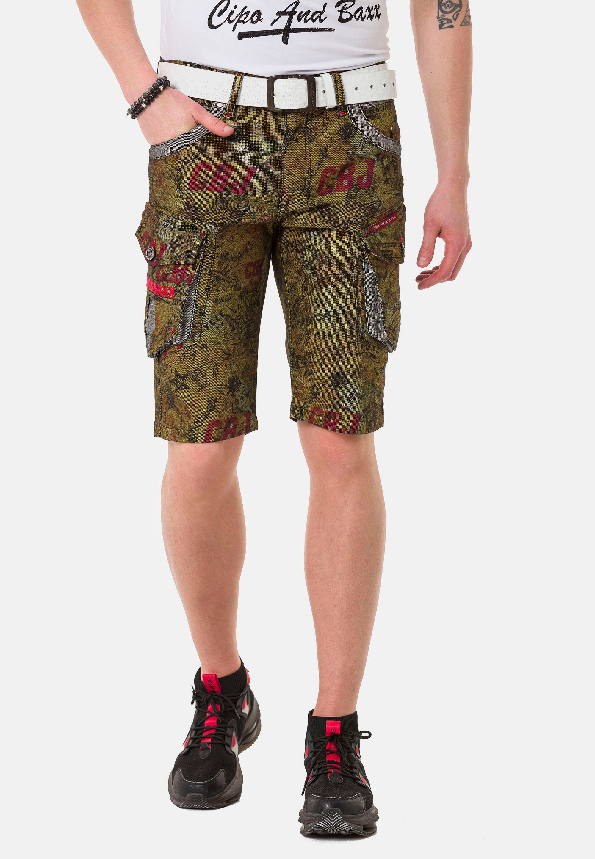 Cipo & Baxx Shorts, mit trendigen Cargotaschen