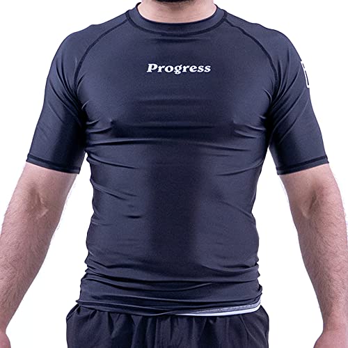 Progress Jiu Jitsu Academy Short SleeveRashguard | Flexibler und langlebiger BJJ Rashguard | Feuchtigkeitsableitendes Kompressionsoberteil für Damen und Herren | 80% Polyester/20% Elastan