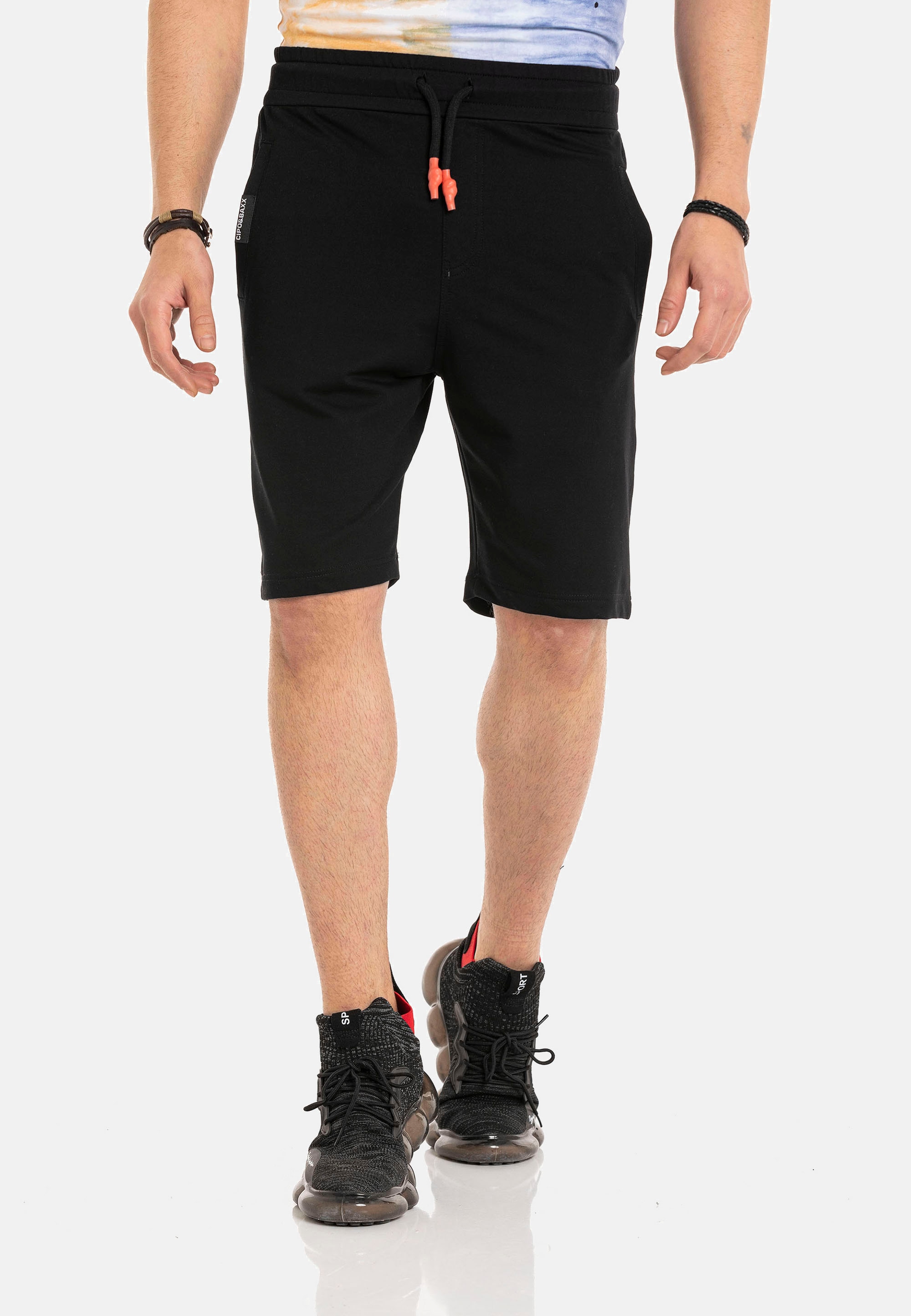 Cipo & Baxx Shorts, in sportlichem Look