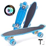 DFWYG Skateboard 22"Frosted Board Skateboard mit Blinkenden LED-Leuchträdern und T-Tool, Verschleißfestes Mini Cruiser Skateboard für Kinder, Jugendliche, Jungen, Mädchen,Blau