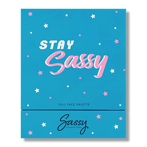 Sassy by Savannah Chrisley Stay Sassy Vollgesichtspalette – Lidschatten und Sculpting, Highlight- und Rougepuder – unverzichtbare Make-up-Produkte – schafft professionelle kosmetische Looks – 1 Stück